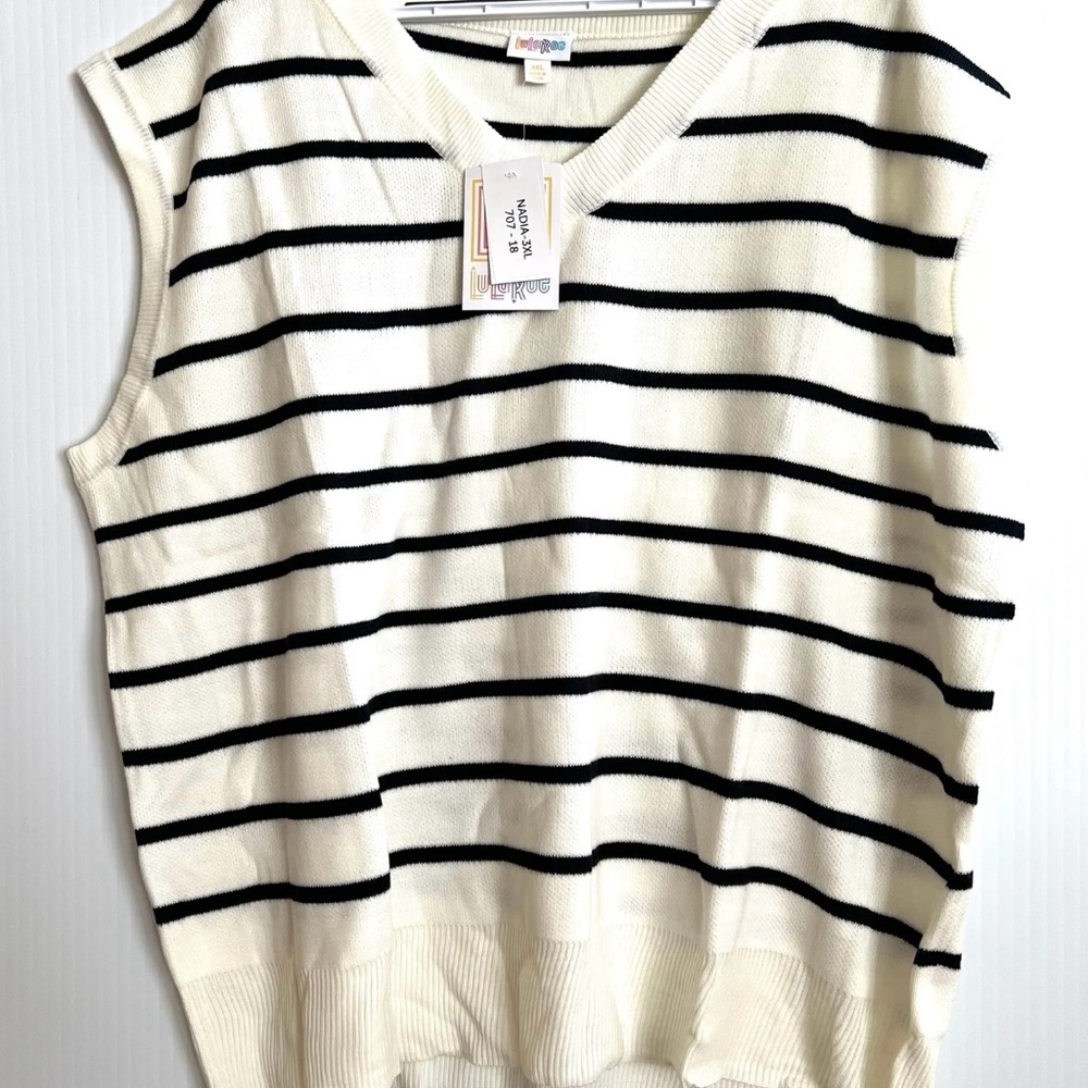 NWT Lularoe Women's 3XL Vest Light Knit White & Black Striped Sweater Unisex - Picture 4 of 4